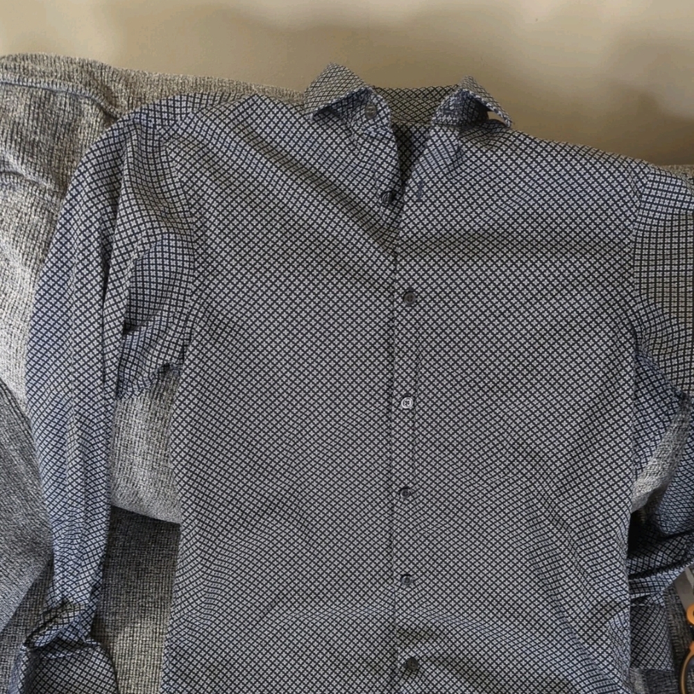 Perry Ellis Black and White Geometric Shirt